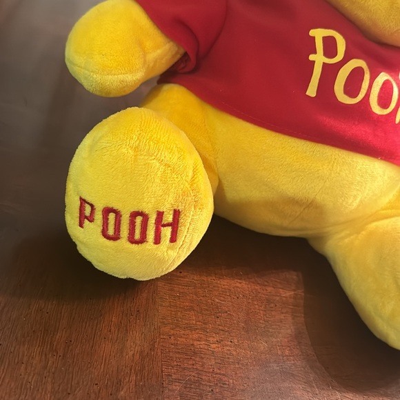 18" Winnie the Pooh Christmas Holiday Coat Cape Plush Toy - Picture 8 of 8